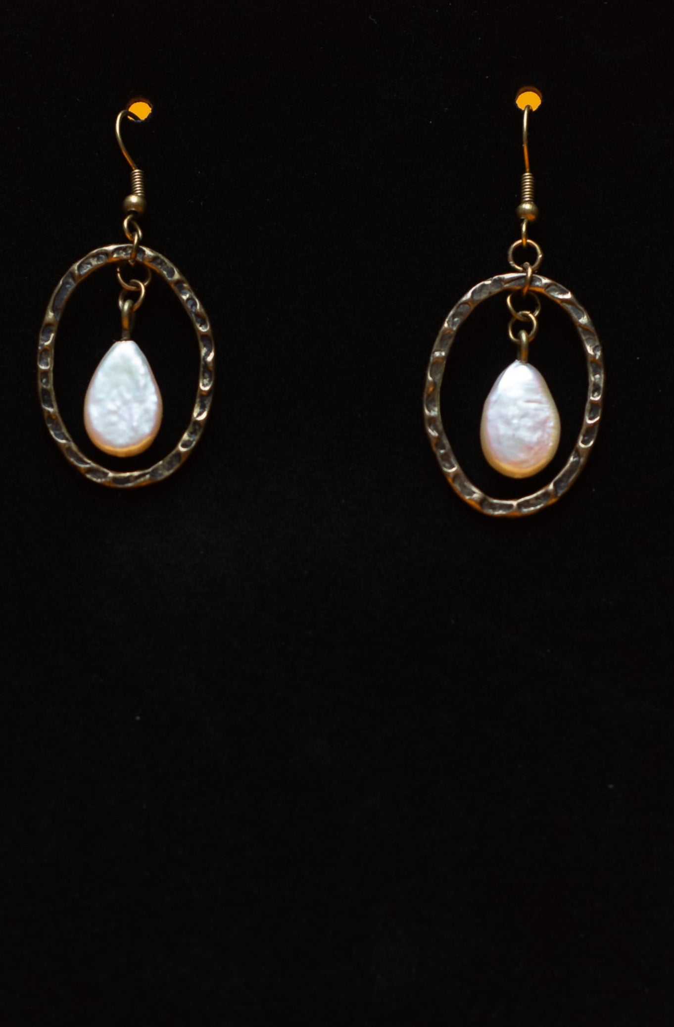 Bronze and Pearl - earrings